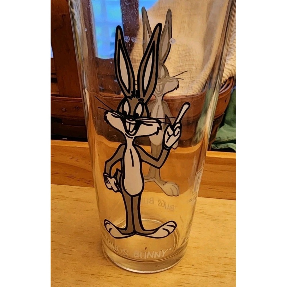 Vintage 1973 Pepsi Bugs Bunny 12oz 5 1/8" Glass Looney Tunes Glass EUC